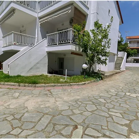 Vm Seahouse Two Bedroom Fourka Apartment *